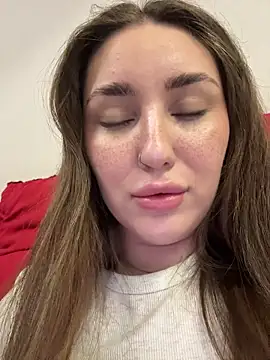 Snapshot of KiraBarlows chatting on June 27, 8:36 pm KiraBarlows online show from June 27, 8:36 pm
