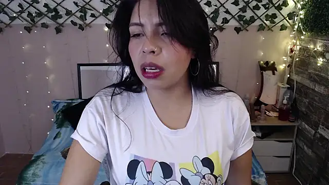 cute bunny95 online show from March 17, 1:08 pm
