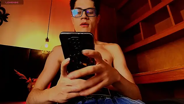 wolfandsky online show from October 29, 11:45 am