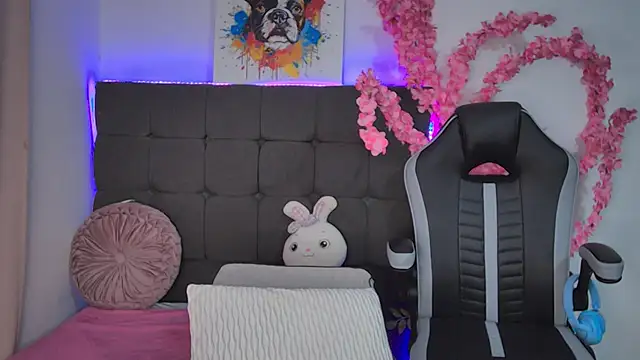 Snapshot of AmandaBrooks_18 chatting on September 26, 1:31 am AmandaBrooks 18 online show from September 26, 1:31 am