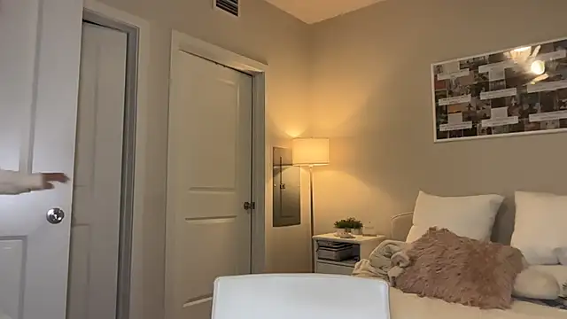 graciesmith27 online show from April 28, 2:21 am