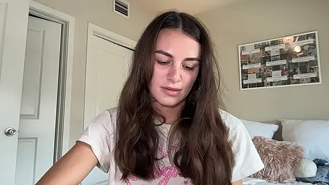 Snapshot of graciesmith27 chatting on July 1, 6:51 pm graciesmith27 online show from July 1, 6:51 pm