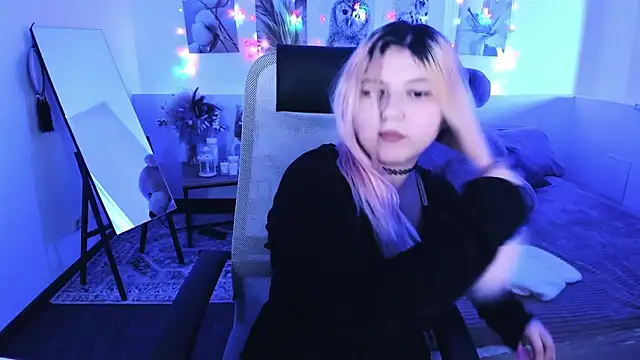 DiaAngell online show from February 27, 7:25 pm