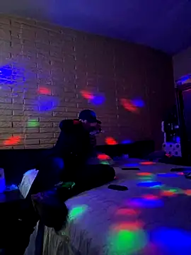 Snapshot of Blade_Ryder666 chatting on November 6, 11:26 pm Blade Ryder666 online show from November 6, 11:26 pm