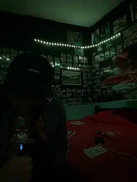 Snapshot of Blade_Ryder666 chatting on November 12, 5:52 am Blade Ryder666 online show from November 12, 5:52 am