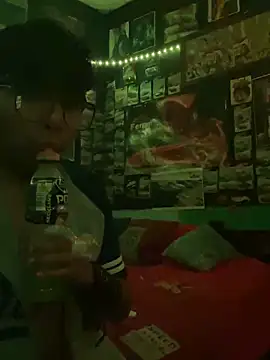 Snapshot of Blade_Ryder666 chatting on March 12, 7:58 am Blade Ryder666 online show from March 12, 7:58 am