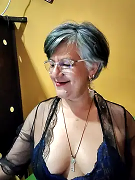 Snapshot of ilonna2025 chatting on June 25, 5:56 am ilonna2025 online show from June 25, 5:56 am
