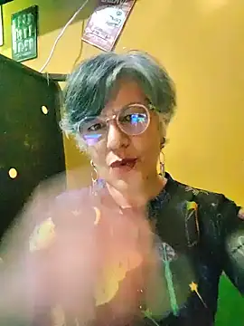 Snapshot of ilonna2025 chatting on June 30, 11:28 pm ilonna2025 online show from June 30, 11:28 pm