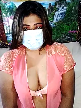 Snapshot of Lovely_WINDI chatting on January 21, 11:24 am Lovely WINDI online show from January 21, 11:24 am