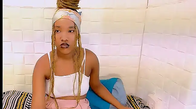 EroticSexyPrada online show from March 13, 5:00 am