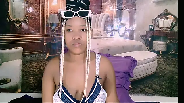 EroticSexyPrada online show from February 2, 4:44 am