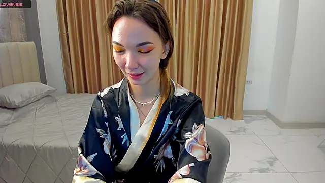 SusannJohnson online show from November 10, 12:20 am