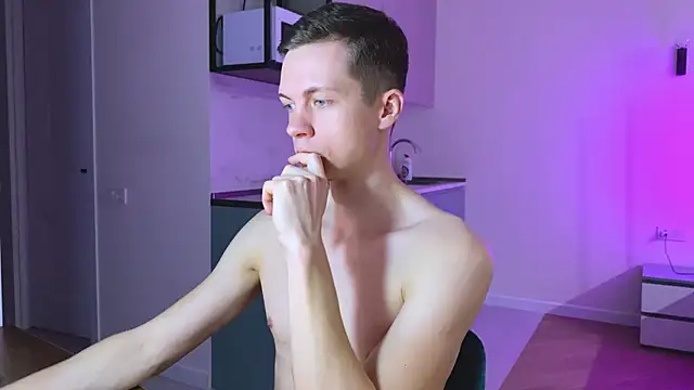 max shy online show from March 3, 3:42 pm