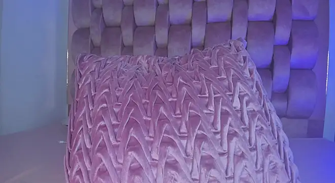 cutte hanna18 online show from February 15, 5:39 pm