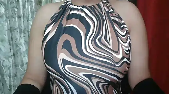 Snapshot of Heavenly_Gurl chatting on March 15, 10:03 am Heavenly Gurl online show from March 15, 10:03 am