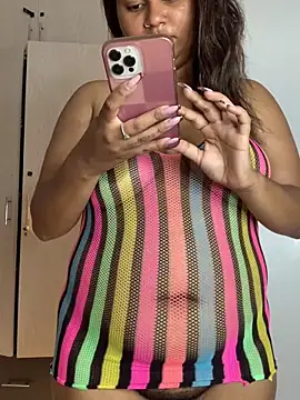 Snapshot of madell chatting on October 30, 3:08 am madell online show from October 30, 3:08 am