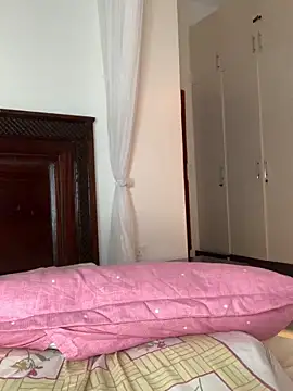 Snapshot of madell chatting on November 1, 2:57 am madell online show from November 1, 2:57 am