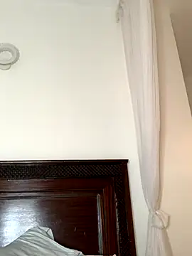 Snapshot of madell chatting on November 5, 6:35 am madell online show from November 5, 6:35 am