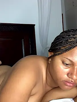 Snapshot of madell chatting on November 14, 2:54 am madell online show from November 14, 2:54 am