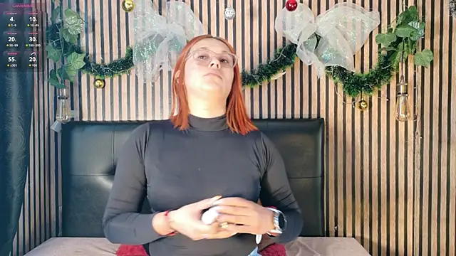 Sophie new25 online show from December 1, 1:27 pm