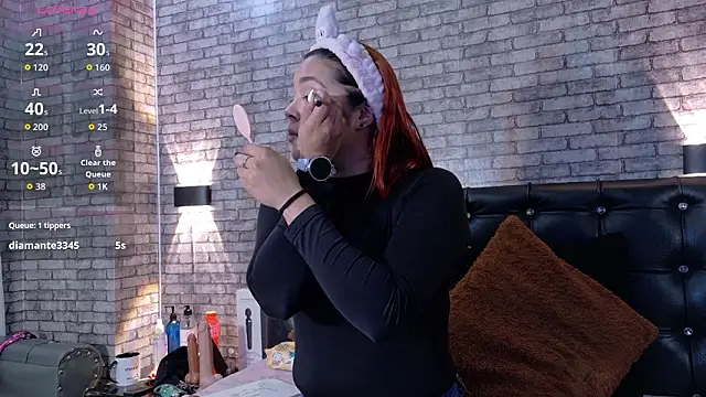 Sophie new25 online show from March 11, 12:55 pm