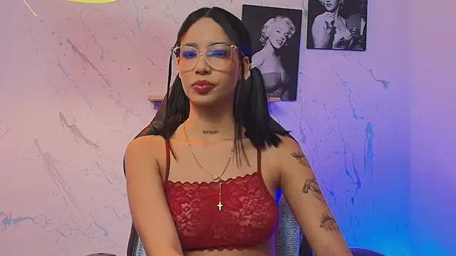 Snapshot of Paulina_Lopezz chatting on June 10, 5:07 am Paulina Lopezz online show from June 10, 5:07 am
