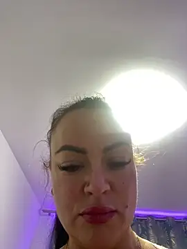 Snapshot of HotLivv69 chatting on September 16, 8:21 pm HotLivv69 online show from September 16, 8:21 pm