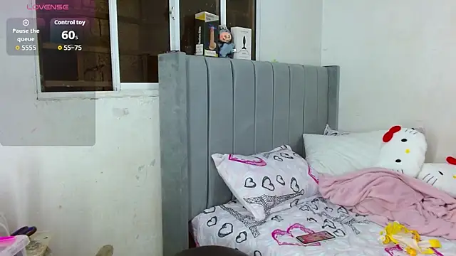 yourdollvaleri online show from October 20, 4:24 am