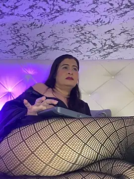 Lili  taylor online show from November 6, 5:52 am