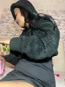 Lili  taylor online show from March 2, 1:19 am