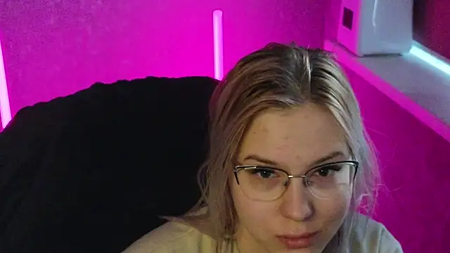 HotBrandyX online show from March 10, 2:50 am