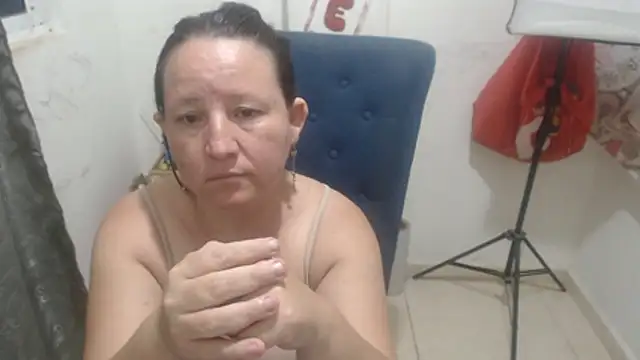 Yohis Kiut25 online show from July 10, 7:01 am