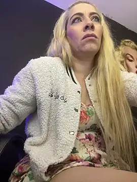 viktoria davis  online show from October 25, 10:59 pm