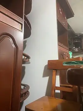 viktoria davis  online show from March 14, 10:15 pm