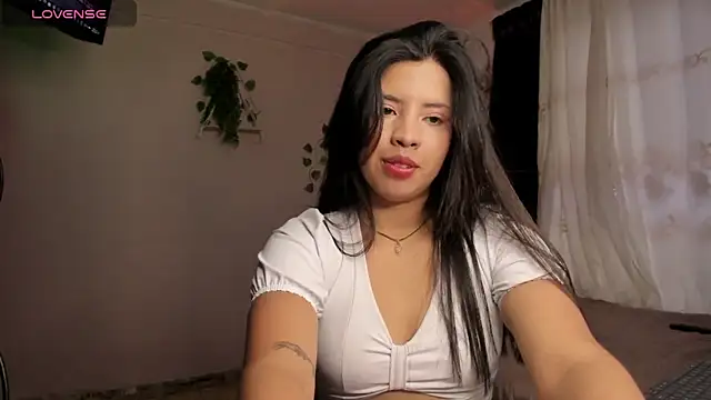 Snapshot of byanabrown chatting on December 14, 10:47 pm byanabrown online show from December 14, 10:47 pm