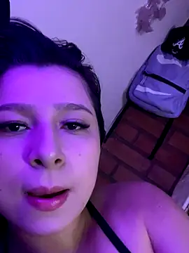 Snapshot of _Amber_Brown chatting on October 12, 5:23 pm Amber Brown online show from October 12, 5:23 pm