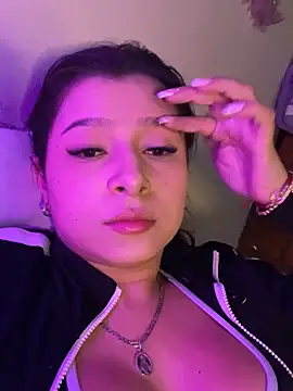 Snapshot of _Amber_Brown chatting on October 16, 8:48 am Amber Brown online show from October 16, 8:48 am