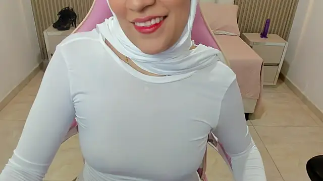 Zulema hamdi online show from March 12, 2:09 am