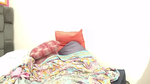 Snapshot of Lola_Honney chatting on January 21, 12:36 am Lola Honney online show from January 21, 12:36 am