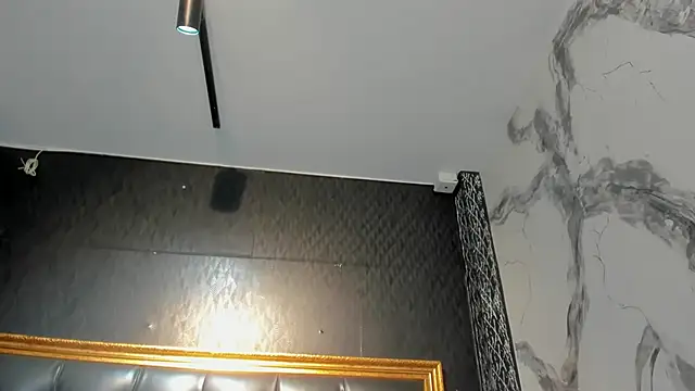 DalayMoore online show from November 2, 8:00 pm