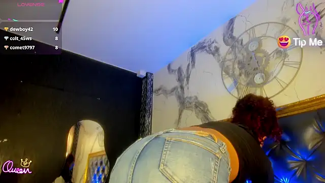 Snapshot of DalayMoore chatting on May 4, 7:43 pm DalayMoore online show from May 4, 7:43 pm