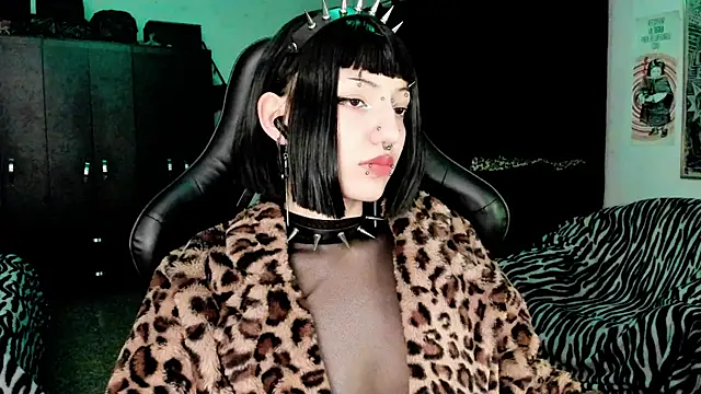 roxy toxic online show from January 9, 12:46 am