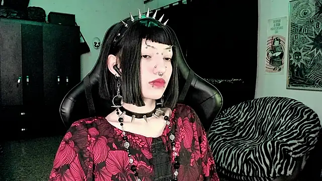 roxy toxic online show from February 5, 12:26 am