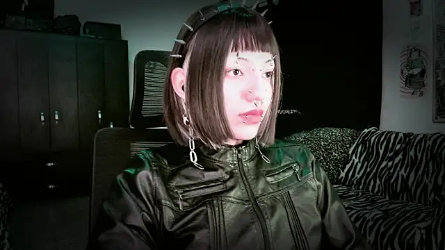 roxy toxic online show from April 28, 1:26 am