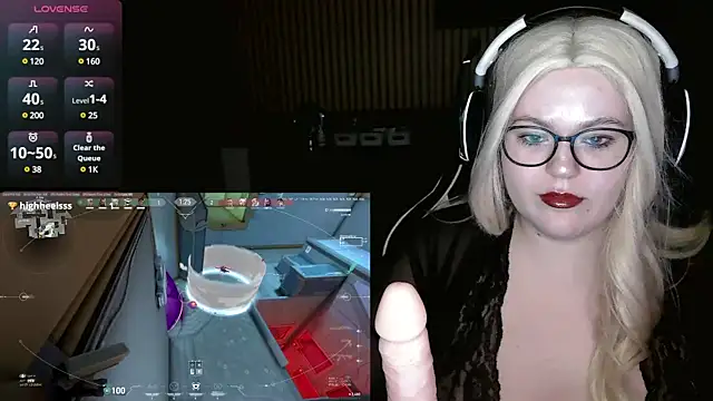 Snapshot of EveBaker04 chatting on March 3, 9:05 pm EveBaker04 online show from March 3, 9:05 pm