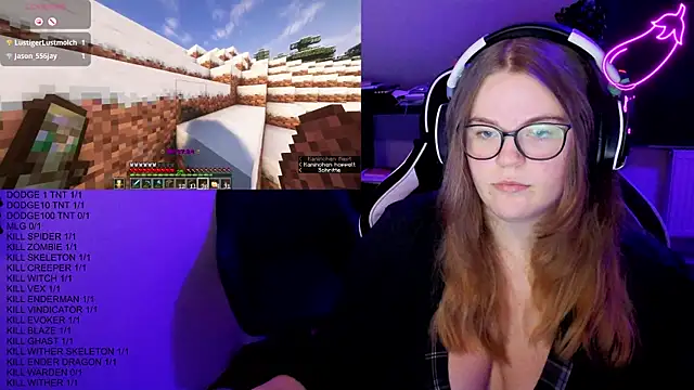 Snapshot of EveBaker04 chatting on October 18, 4:08 pm EveBaker04 online show from October 18, 4:08 pm