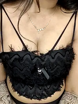 Love Evaa online show from February 1, 8:37 pm