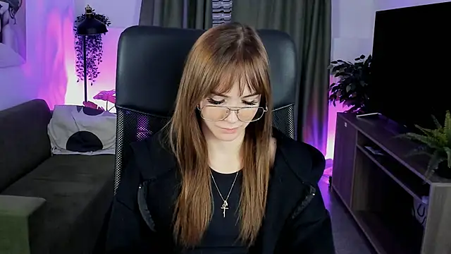 DakotaaJohnnson online show from January 27, 2:46 pm