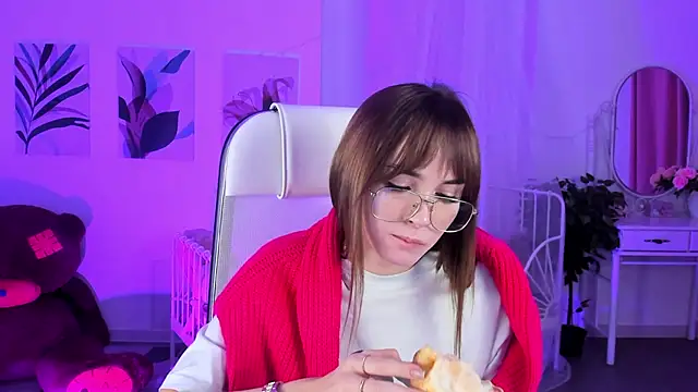 DakotaaJohnnson online show from January 30, 2:36 pm