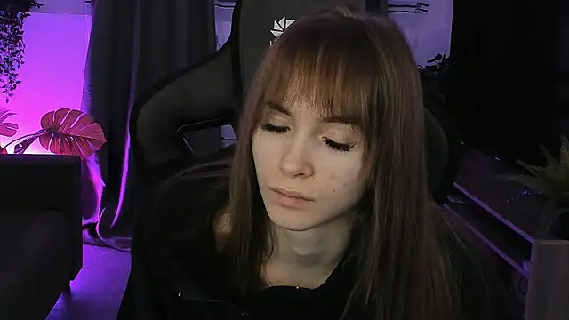 DakotaaJohnnson online show from February 25, 8:41 pm